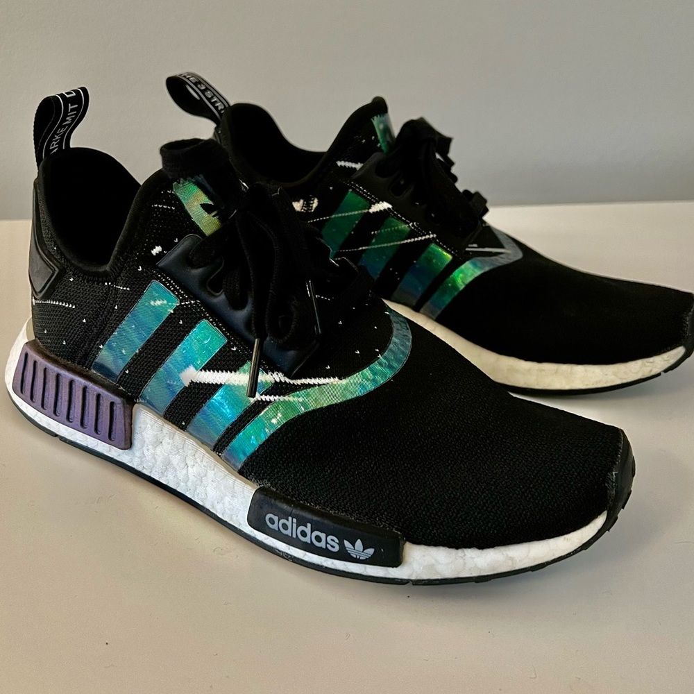 Adidas NMD_R1 8.5 Black/Iridescent Blue/Green NMD ✨